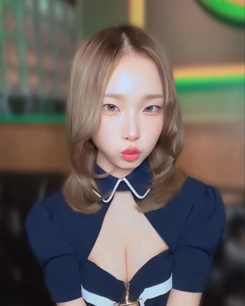 あや